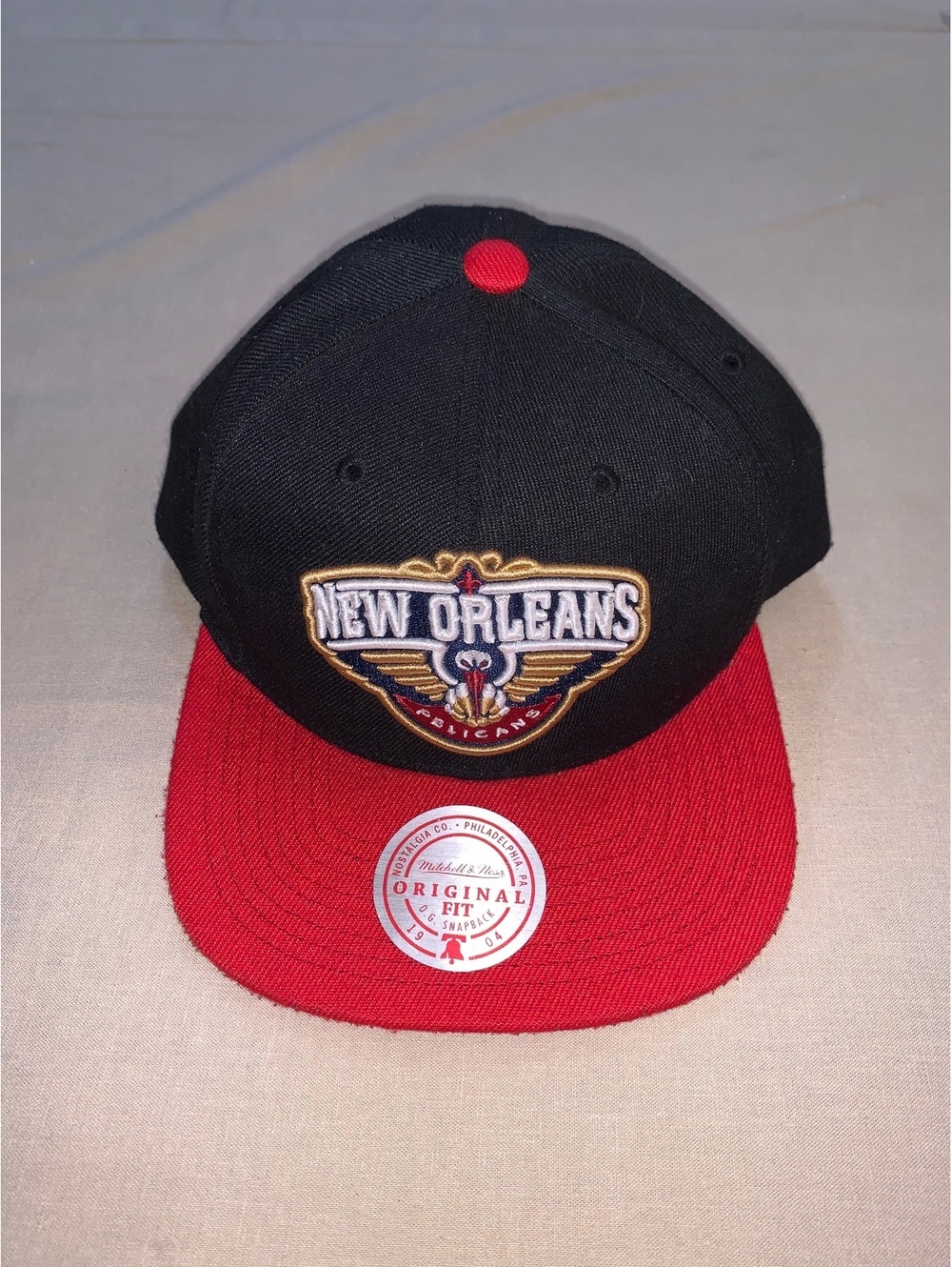Mitchell and Ness New Orleans Pelicans black red snapback hat